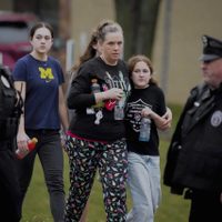 La policía investiga el motivo tras tiroteo mortal en escuela de Wisconsin