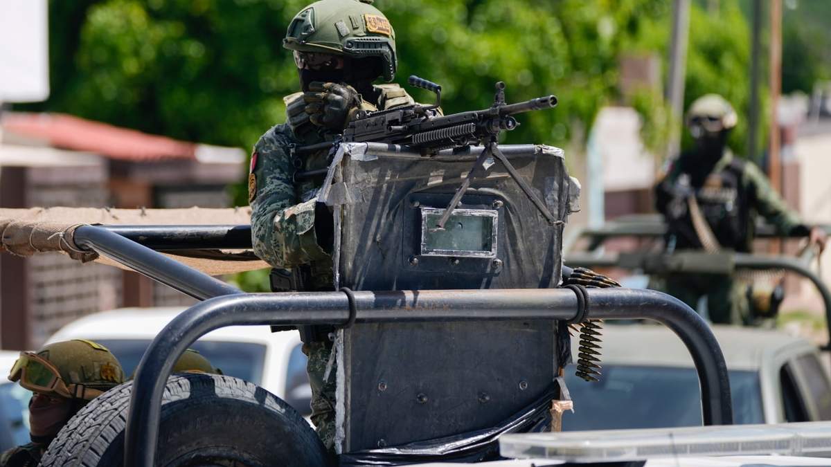 La Guardia Nacional y el Ejército patrullan en Culiacán