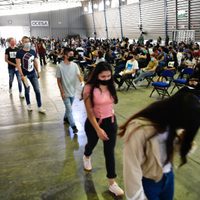 Sheinbaum pide a jóvenes no "chapulinear" de alcaldía para ser vacunados contra covid