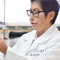 Investigadores de la UNAM logran descontaminar agua y recuperar petróleo con nanotecnología
