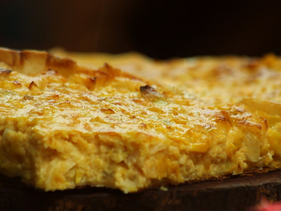 Tarta de atún con queso y choclo: no dejes que termine este sábado sin preparar esta irresistible receta