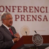 Según AMLO, hay un acuerdo petrolero Venezuela-EU "en lo oscurito"; la Casa Blanca lo desmiente