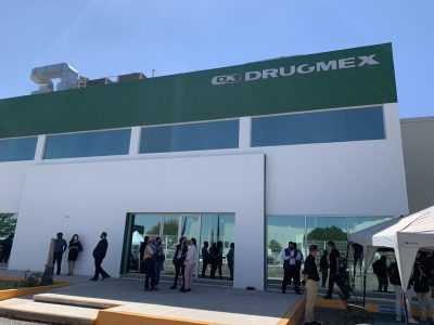 Cofepris autoriza para uso de emergencia la vacuna CanSino envasada en Querétaro