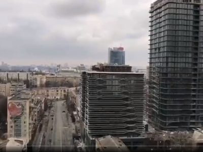 Ebrard reporta explosión en edificio vecino a la embajada de México en Kiev, Ucrania (Video)
