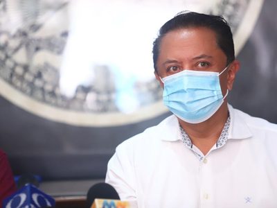 Amílcar Sandoval se baja de la contienda por candidatura de Morena al gobierno de Guerrero