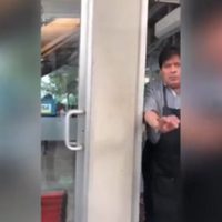 NL: corren a pareja gay de taquería por estar 'puteando”