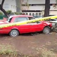 Muere automovilista al impactarse con valla metálica en Circuito Interior
