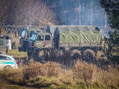 Polonia podría cerrar por completo la frontera con Bielorrusia y convocar a la OTAN
