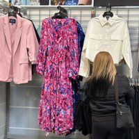 Ventas minoristas aumentaron 0.7% en marzo en EU