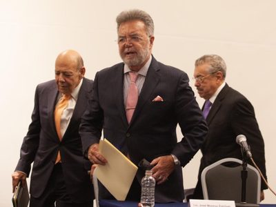 Defensa de Yasmín Esquivel denuncian desaseo en la investigación de la UNAM
