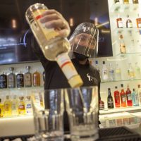 Música en vivo o grabada con volumen "muy bajito" regresa a restaurantes de la CDMX