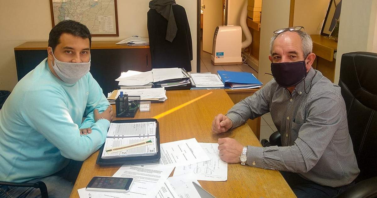 Reunión del intendente Koopmann con Jorge Ferrería de UPEFE. Fuente: (Twitter).