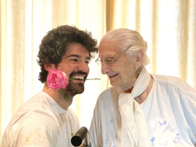 ¡Tiembla Michael Jordan! A sus 95 años, La Tata mostró sus dotes para el básquet
