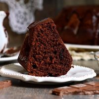 Torta matera con 2 huevos y agua hirviendo: la receta de la abuela perfecta para disfrutar a la hora de la merienda