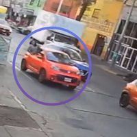 Intento de secuestro en Naucalpan moviliza a locatarios tras escuchar gritos (VIDEO)