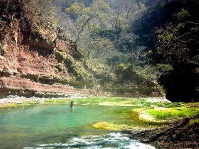 Termas, sierras y pueblos: destinos de Argentina para disfrutar en marzo después de los 60