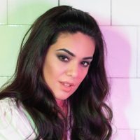 Bajo la atenta mirada de su novio, Ángela Leiva confesó en vivo su atracción por un galán argentino
