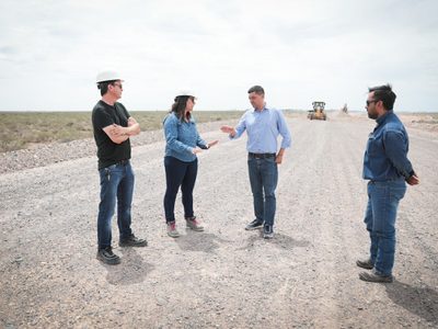Koopmann recorrió las obras viales que realiza la provincia