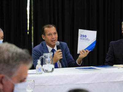 Omar Gutiérrez recibió a la misión del BID y expuso sobre la actualidad de la provincia