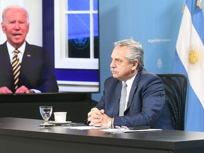 En plena crisis política, Fernández apuntó contra el FMI: “La deuda es insostenible”