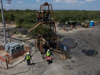 Interpol emite ficha roja contra dueños de la mina donde quedaron atrapados 10 trabajadores