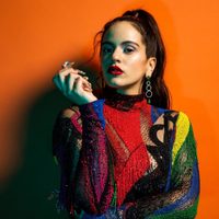 Tras el furor de “TKN”, Rosalía rompió las redes con su look veraniego y más de un millón de likes