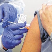 Coronavirus: el Colegio Farmacéutico repudió el accionar de los antivacunas en las farmacias