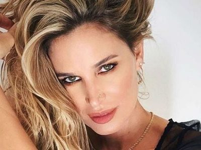 ¡Se lo quitó todo! Dolores Barreiro y una postal sin remera, sin sostén, sin nada que enloqueció a s