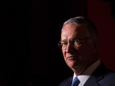 Ricardo Salinas Pliego tramita amparo para evitar investigación de la UIF