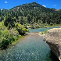 Descubrí los Pozones de Caleufú: el rincón de Neuquén donde la naturaleza brilla en tonos turquesa