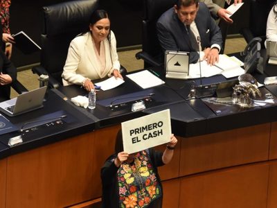 “Duele que quitamos las pensiones a expresidentes”, dice la secretaria de Bienestar a senadores