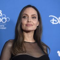 ¡No tiene consuelo! La razón por la que Angelina Jolie no puede dejar de llorar. ¿Fue Brad Pitt?