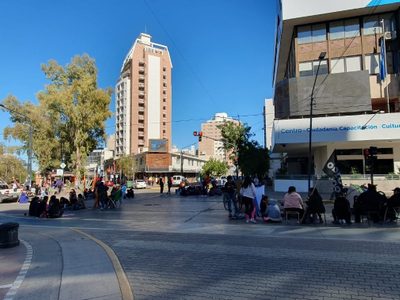 El municipio de Neuquén radicó una denuncia en contra de las organizaciones sociales por los cortes