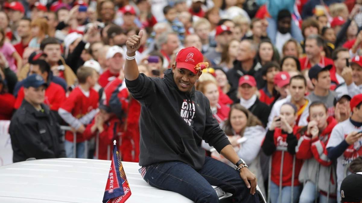 Octavio Dotel, exjugador de la MLB, muere en colapso de techo de República Dominicana