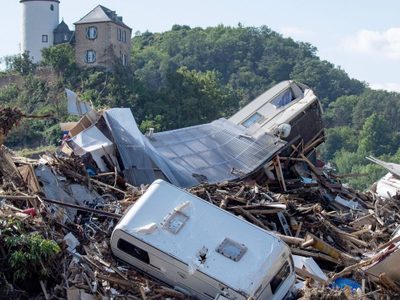 Merkel expresa su pesar ante las "imágenes fantasmagóricas" de las inundaciones
