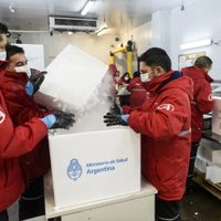 Llegaron más de 1,1 millones de dosis de la vacuna contra el coronavirus de AstraZeneca