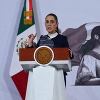 Sheinbaum llama al CIDE “institución elitista” y le pide más cercanía con los problemas nacionales