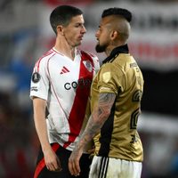 Arturo Vidal contra River: del gesto en la previa al cruce con Armani y la frase polémica del final