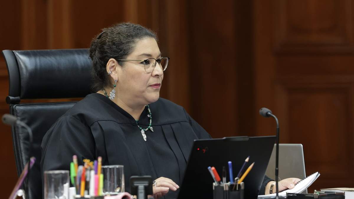 Lenia Batres en la última sesión de la Corte saliente