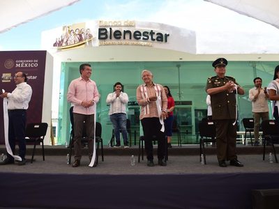 AMLO promete que al terminar su gobierno el abasto de combustible estará cubierto con las refinerías
