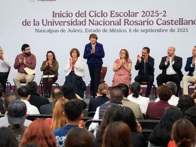 Primera generación de la Universidad Nacional Rosario Castellanos inicia clases en Naucalpan