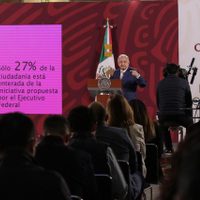 Tras encuesta "escondida" del INE, López Obrador reprocha postura de Lorenzo Córdova: da pena ajena