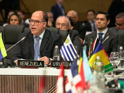 Uruguay se retira y el caso Venezuela divide a la Asamblea de la OEA
