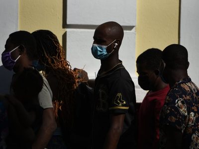 Ayuntamiento pide ayuda para regularizar a 600 haitianos varados en Acuña