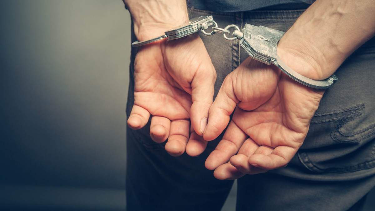 Detenido por quebrantar la ley. Fuente: (Twitter)
