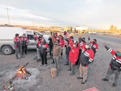 Mineros de Andacollo: continúa el corte de ruta y el acampe frente a la Ciudad Judicial