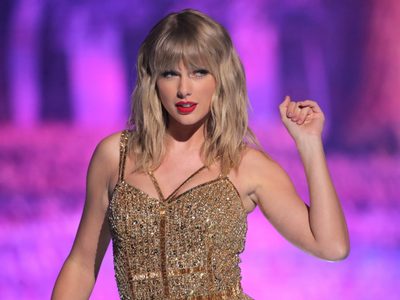 Taylor Swift hace historia al romper un nuevo récord en los "American Music Awards 2020"