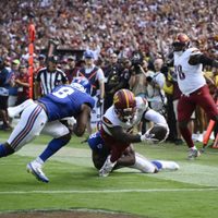 Deebo Samuel anota en su debut con los Commanders y aplastan 21-6 a los Giants