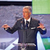 Salinas Pliego y su guerra a muerte contra el INE