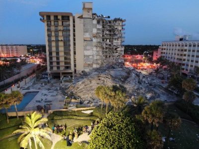 Sin causa aparente, colapsa parte de un edificio de 100 apartamentos en Miami (Video)